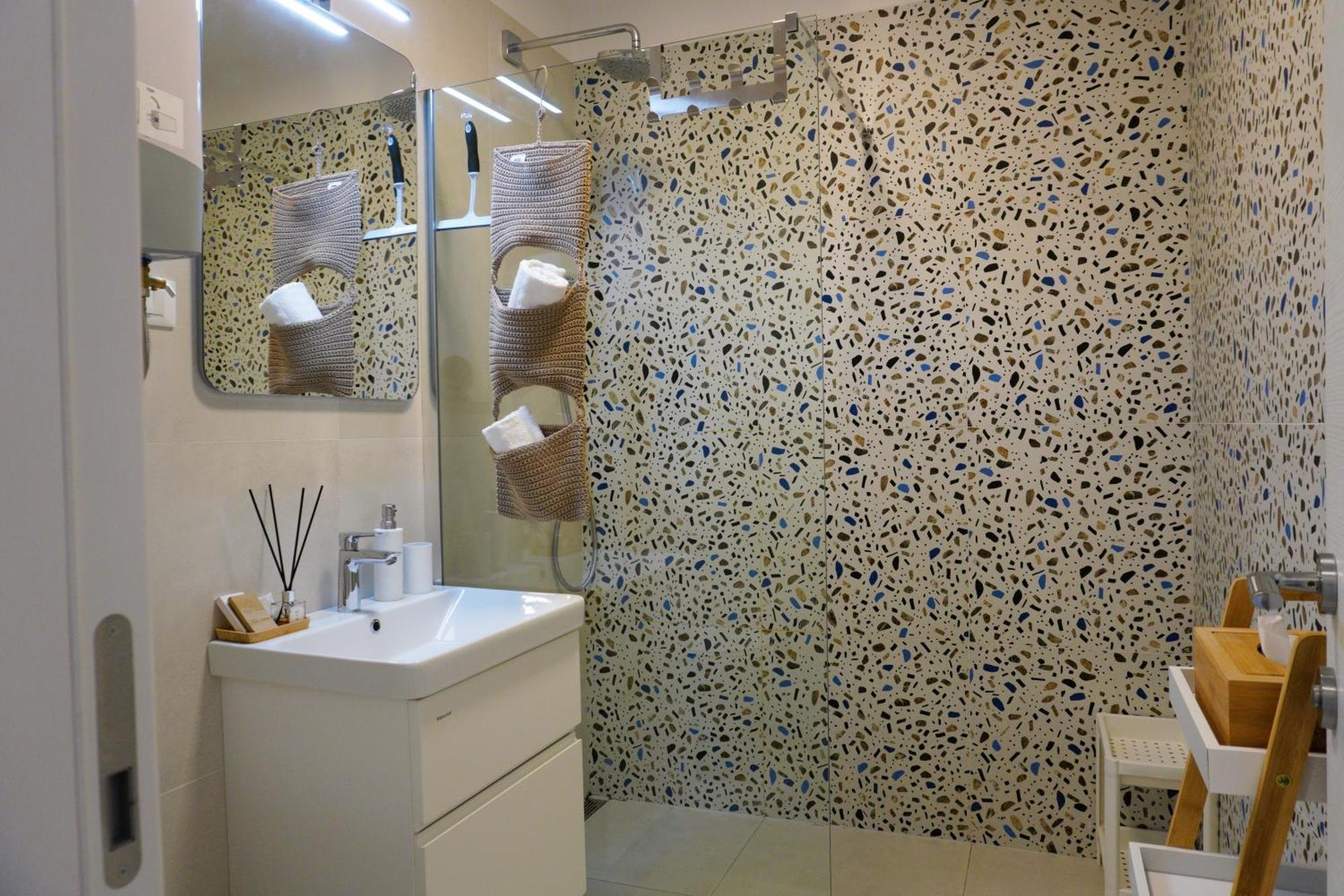 Studio Apartment Rosa Krk Krk Town Kültér fotó